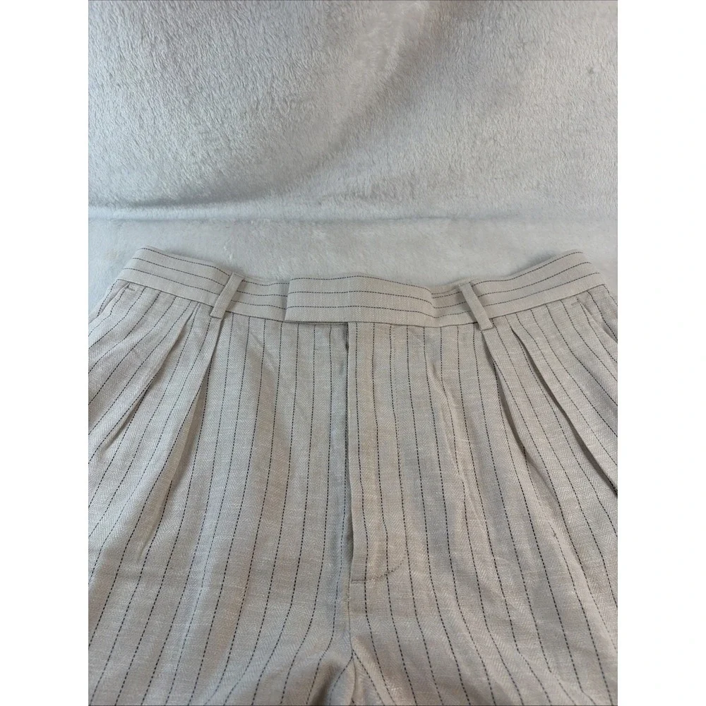 Banana Republic tailored silhouette